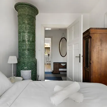 Elite Parkowa Economy